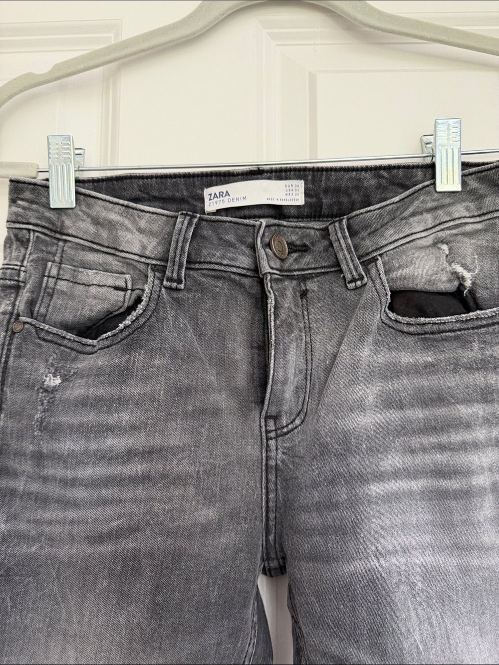 ZARA Women’s Washed Gray Skinny Jeans
